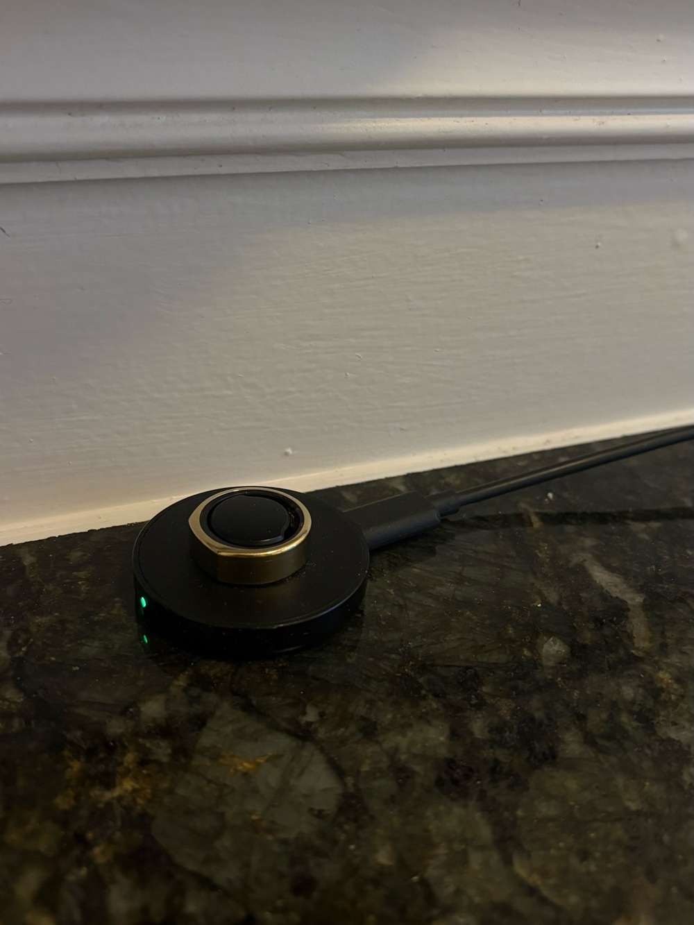 Gold Gen 3 Size 8 Oura Ring with original charger